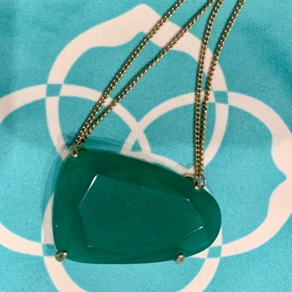 Kendra Scott Green Maude Necklace in gold